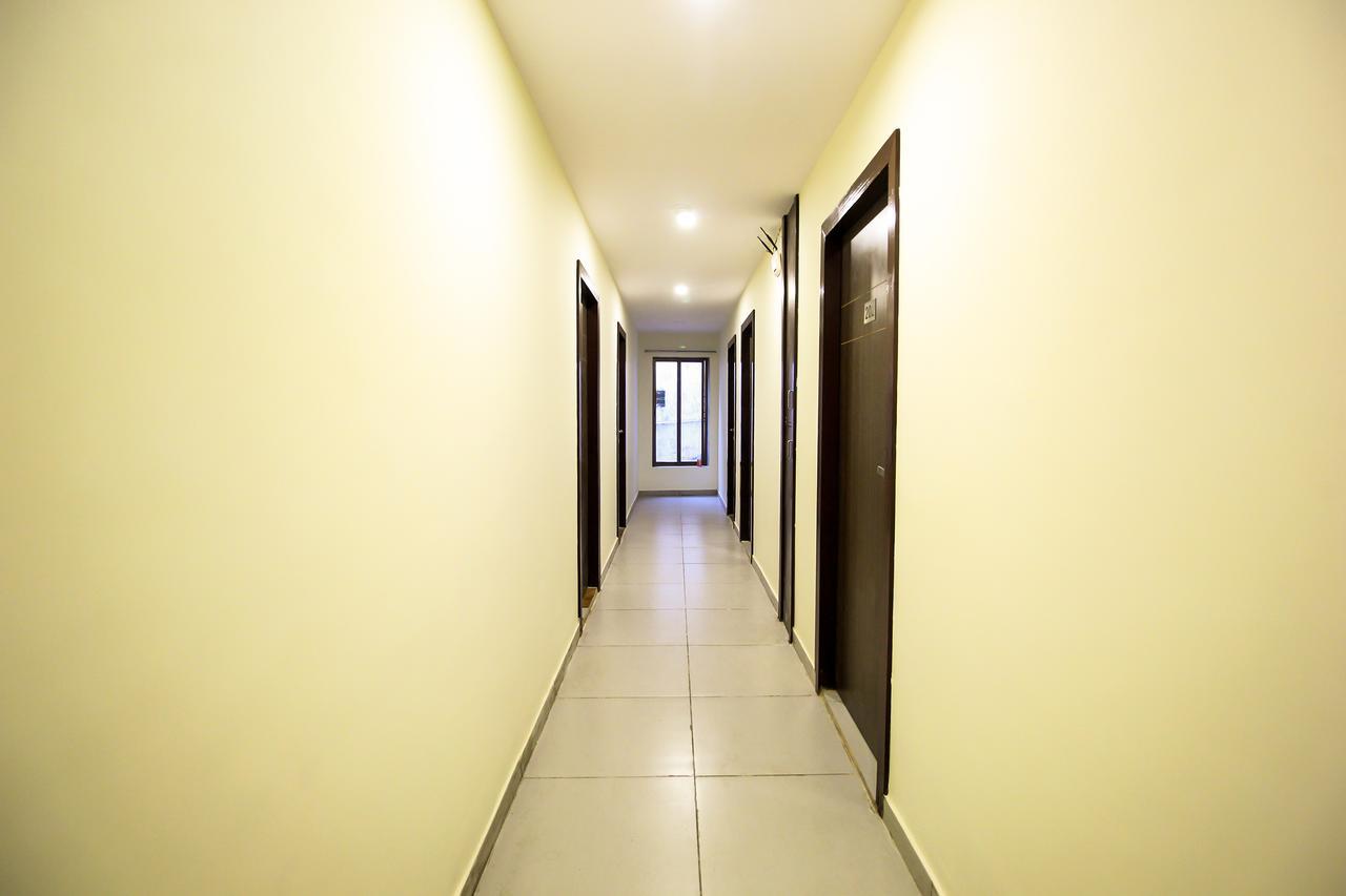 New Rajdhani Hotel Vadodara Exterior photo