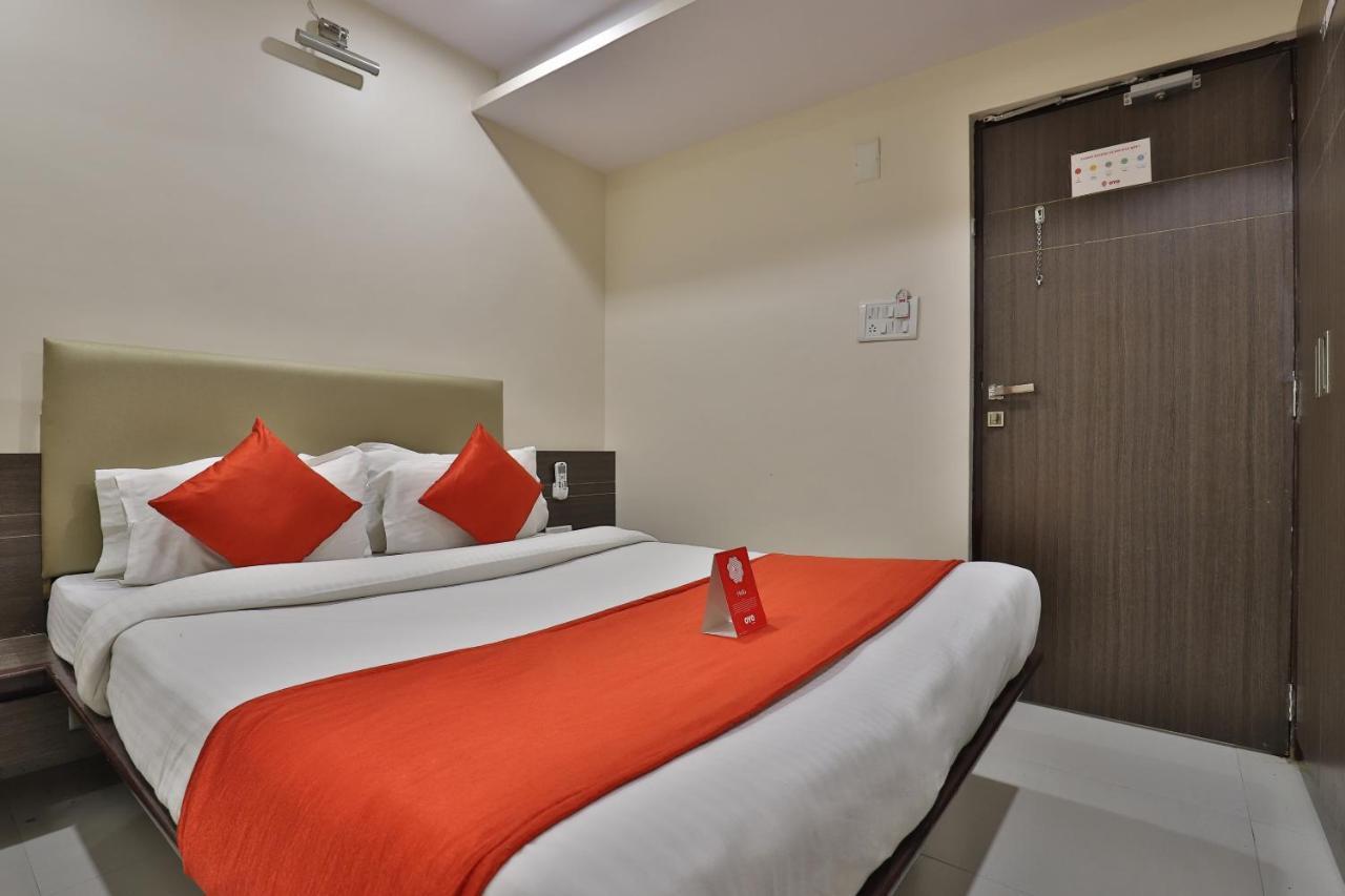 New Rajdhani Hotel Vadodara Exterior photo