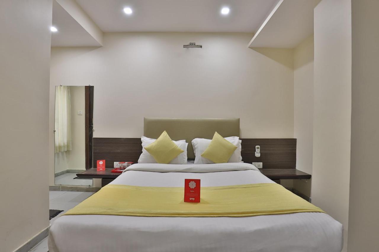 New Rajdhani Hotel Vadodara Exterior photo